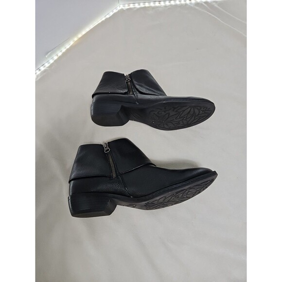 BOC Born Womens Size 9M Black Leather Dual Zip Ankle Boots Retro Look - Picture 10 of 10